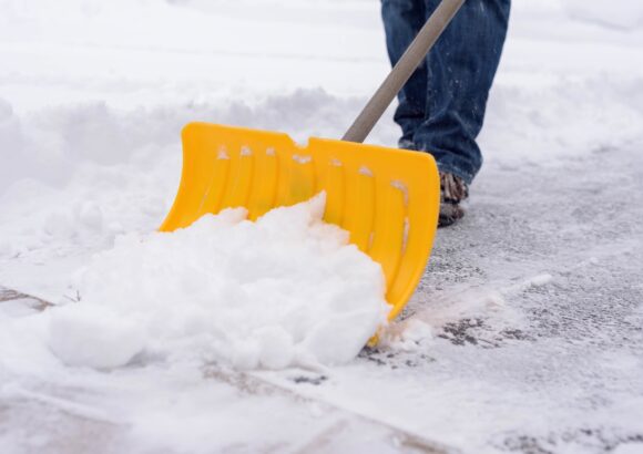 Snöskottning och snöröjningstjänster